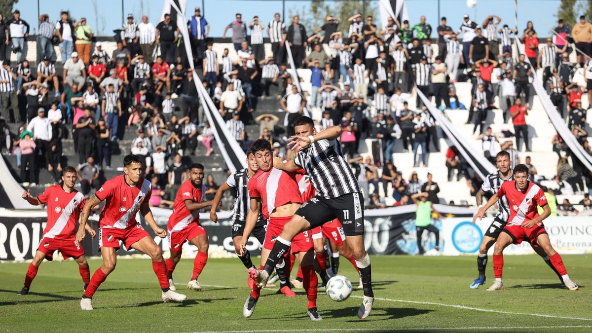 Ozuna se mostró contento por la victoria del Cruzado. Ozuna se mostró contento por la victoria del Cruzado.