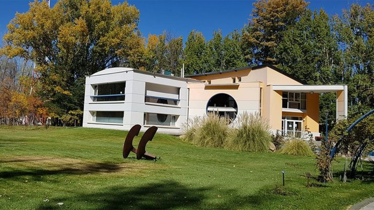 El Observatorio Pierre Auger que busca rayos cósmicos presiona para