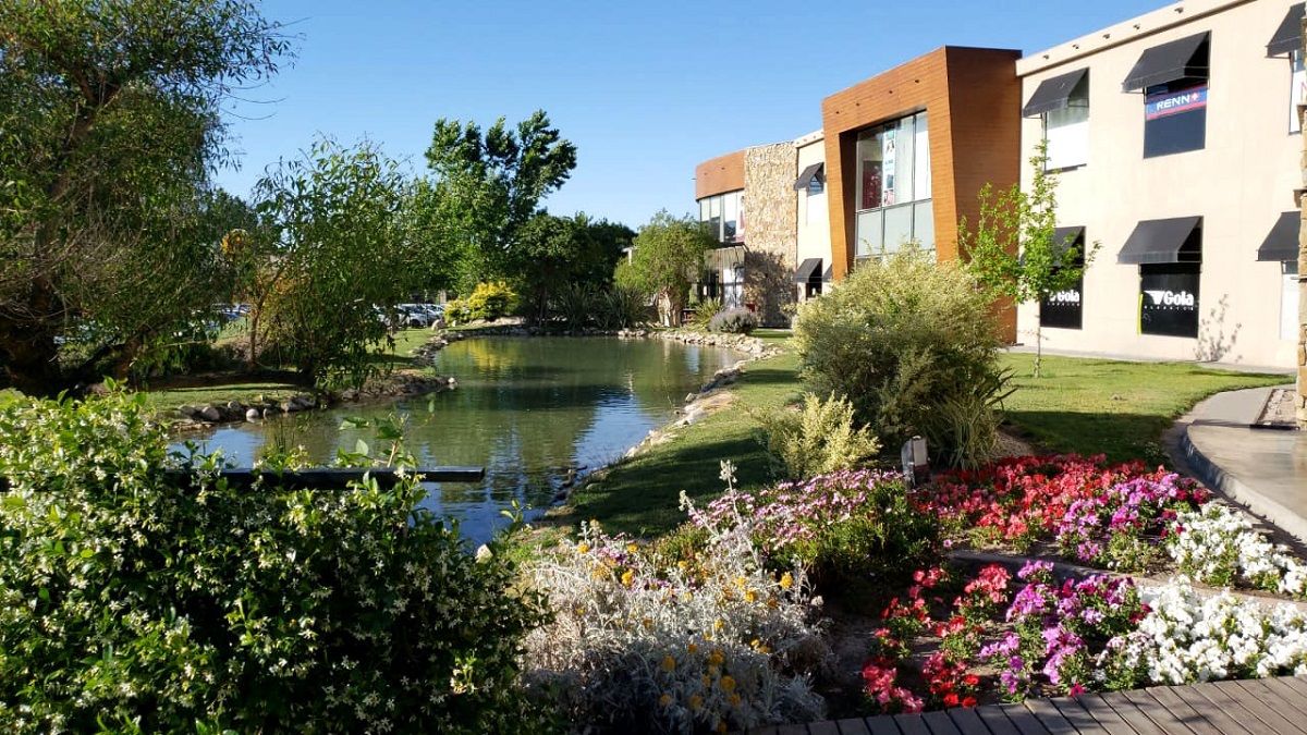 El estacionamiento de La Barraca está a pleno sol, y la bebé estuvo dentro del auto durante 30 minutos. Imagen ilustrativa. El estacionamiento de La Barraca está a pleno sol, y la bebé estuvo dentro del auto durante 30 minutos. Imagen ilustrativa.
