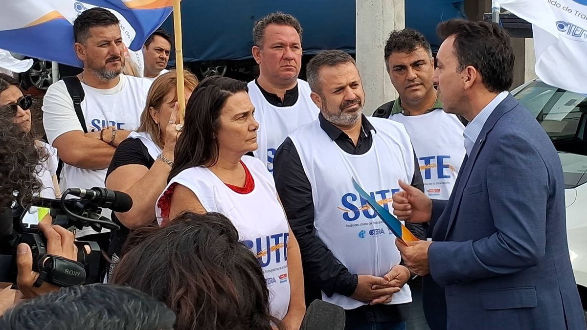 El SUTE le presentó un petitorio al ministro Tadeo García Zalazar para que lo eleve a Nación. Entre los puntos, más partidas para alimentos e infraestructura.