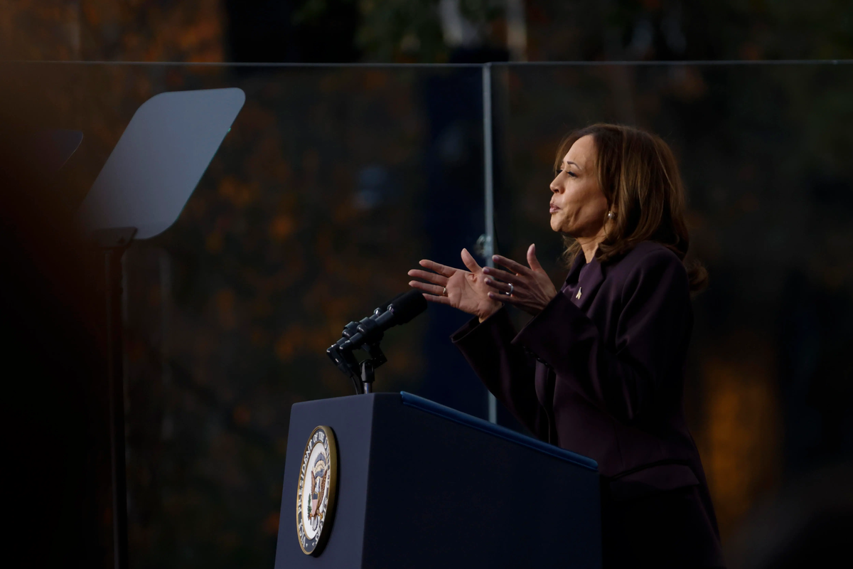 &nbsp;El 63% de los votantes latinos votaron por la vicepresidenta Kamala Harris, en oposición a las políticas migratorias de Donald Trump. Crédito: EFE.
