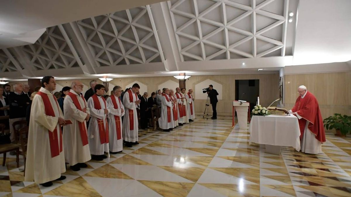 Una misa concelebrada en 2018. Allí está Leonardo Di Carlo junto al Papa concelebrando en el Vaticano. Una misa concelebrada en 2018. Allí está Leonardo Di Carlo junto al Papa concelebrando en el Vaticano.
