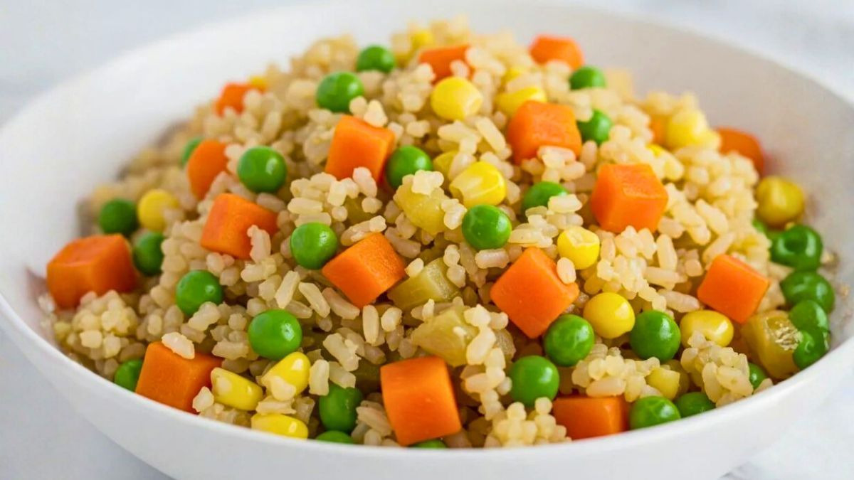 Cómo hacer Arroz primavera: la receta colorida y sabrosa con verduras y facilícima de preparar