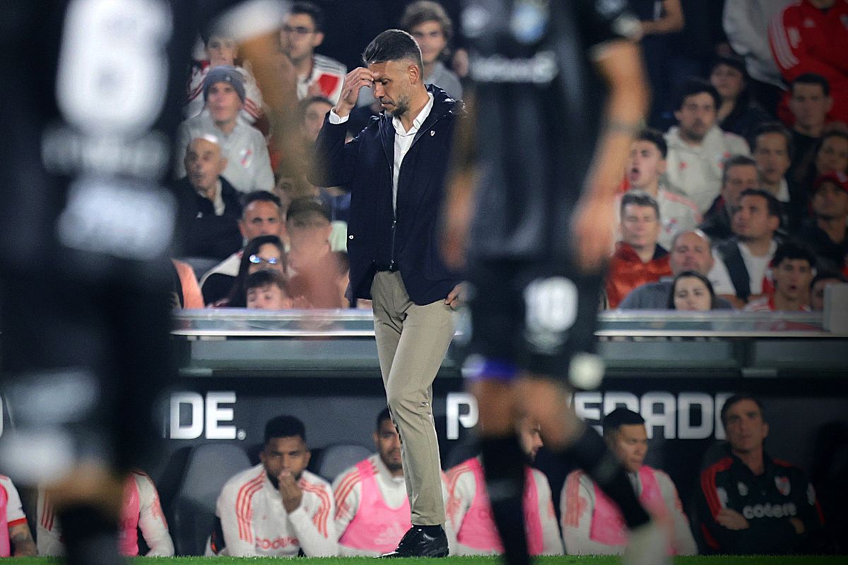 Demichelis sumó un dolor de cabeza antes del Superclásico Demichelis sumó un dolor de cabeza antes del Superclásico