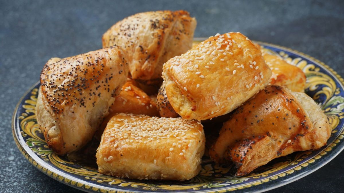 Las burekas son una receta de empanadas judías que pueden ir rellenas de queso, carne picada o espinaca. Foto: gentileza imperialkosher. Las burekas son una receta de empanadas judías que pueden ir rellenas de queso, carne picada o espinaca. Foto: gentileza imperialkosher.