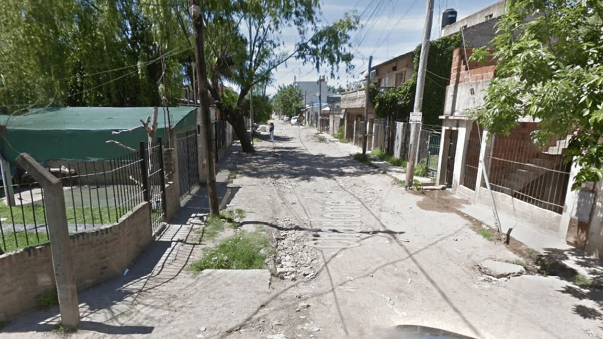 La pelea de originó en una fiesta que se realizaba en una casa de la Villa Hidalgo, en San Martín, donde una joven fue asesinada de un balazo en la cabeza