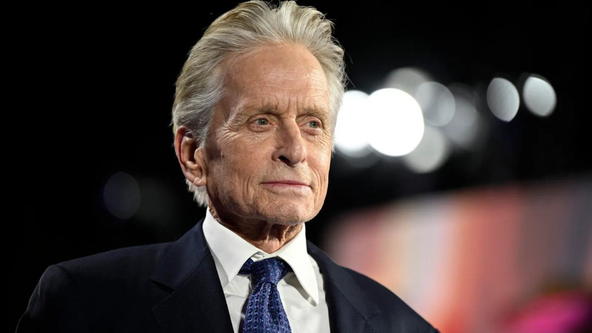 Michael Douglas Eligió Mallorca Como Segundo Hogar Y Así Se Ve Su Mansión