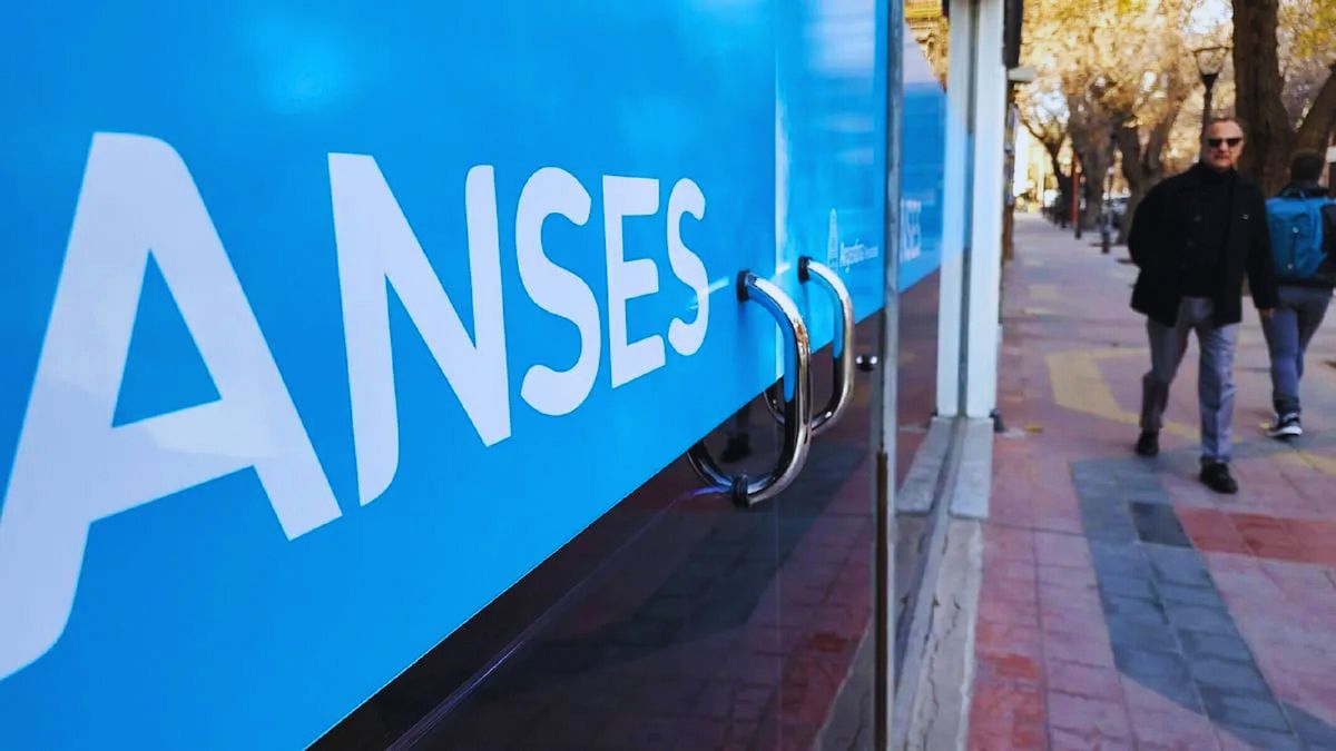 ANSES confirmó tres bonos de $52.000