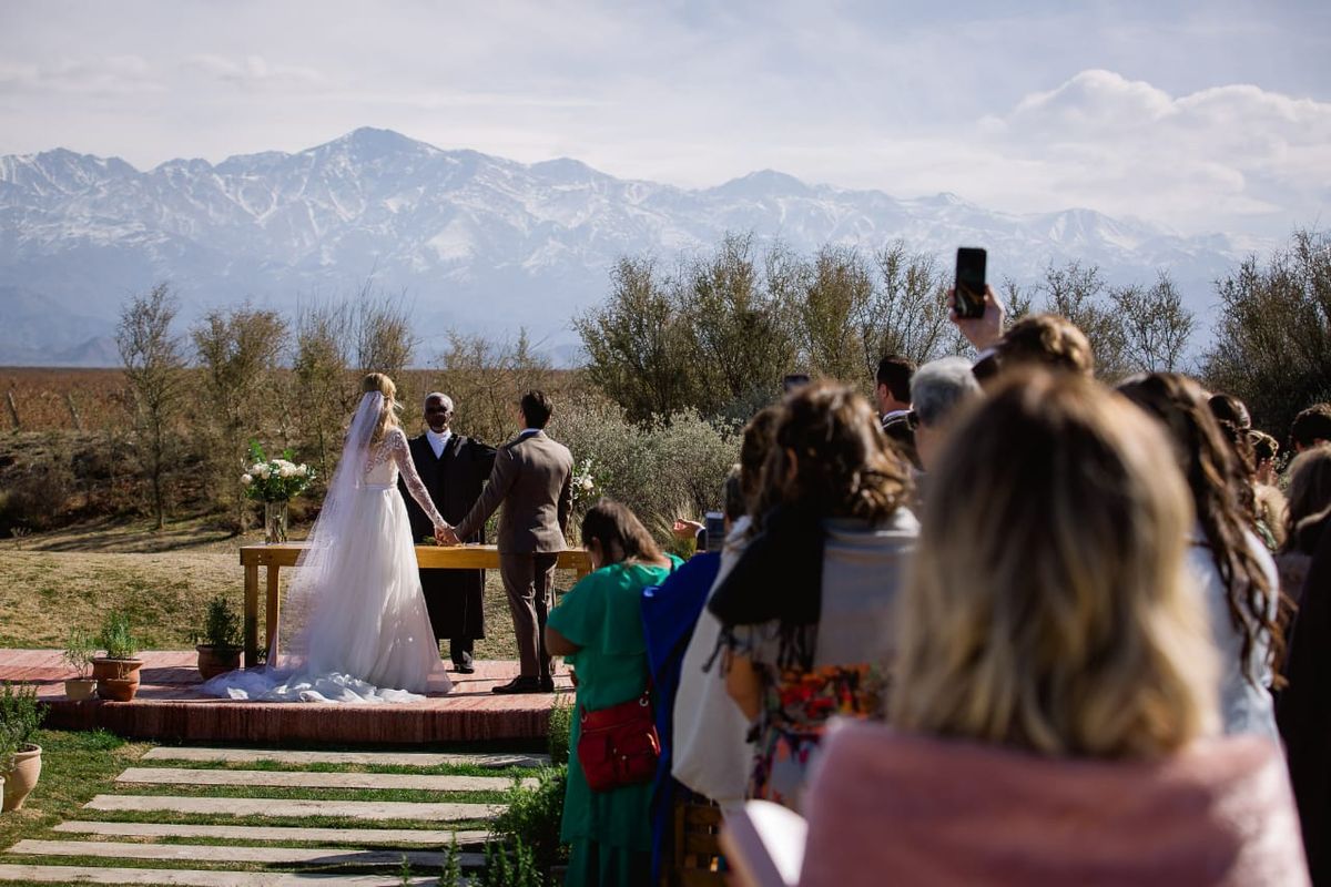Para los enamorados brasileños, a la Mendoza vitivinícola no le falta nada para celebrar su amor. Gentileza Gustavo Savelli.