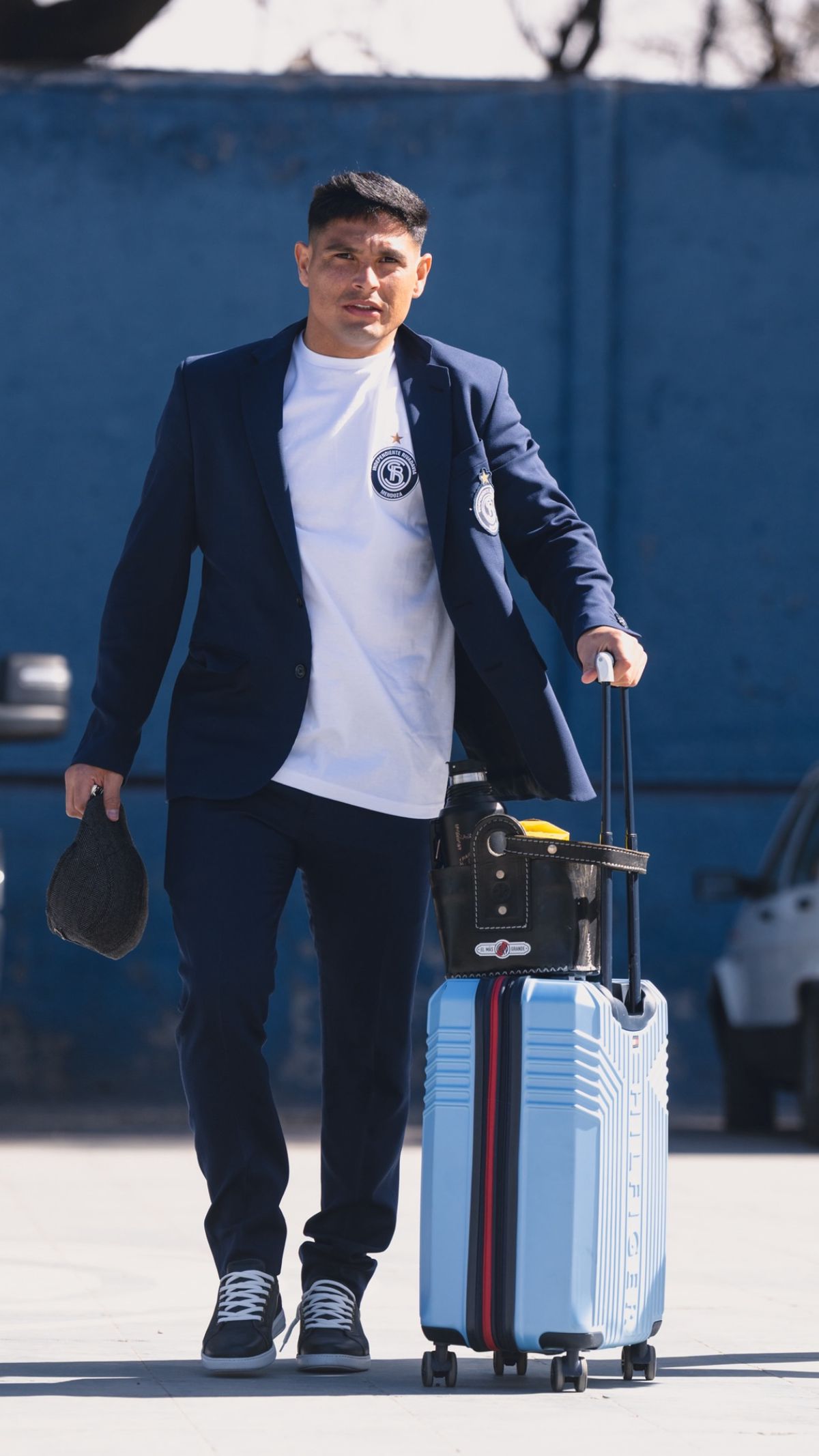 Salas viajó y tiene chances de ser titular.