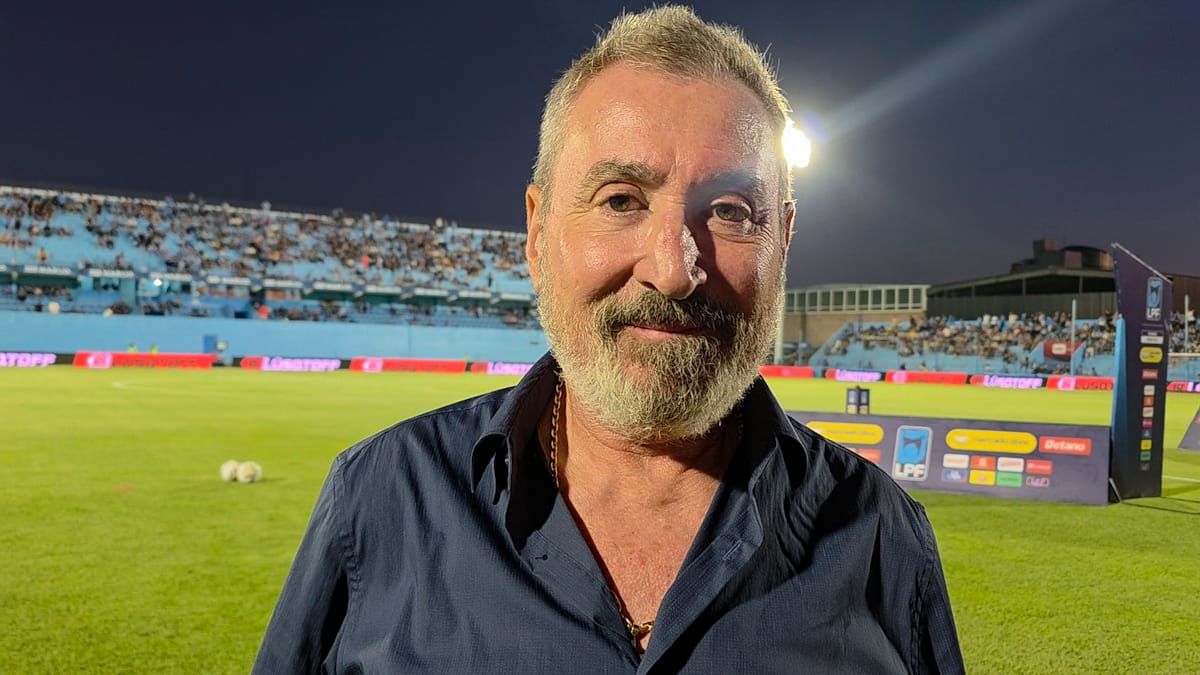 Daniel Vila sonr&iacute;e en C&oacute;rdoba.