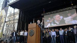 La CGT marchó al Congreso: Está crujiendo el tejido social de la Argentina