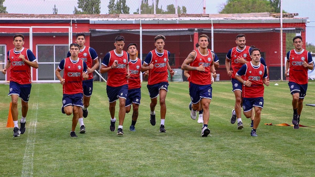Independiente Rivadavia debutará ante Aldosivi en la Primera Nacional 2023.