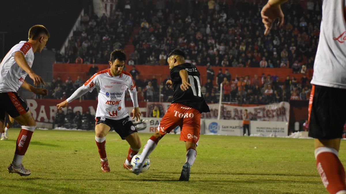 El Chacarero y el Globo jugaron el segundo partido de la temporada.