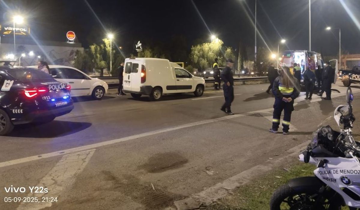Una Fiat Fiorino atropelló a un peatón en el Acceso Este.