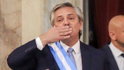 Los gestos y silencios que dejó el discurso de Alberto