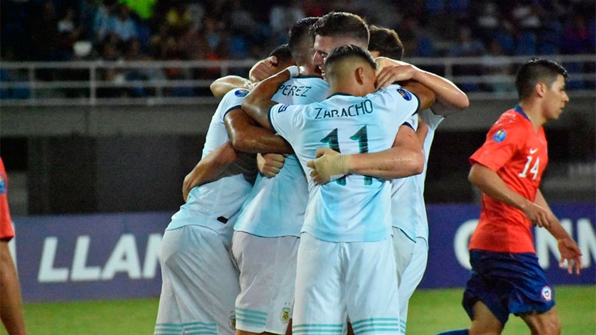 Argentina Le Ganó A Chile 2 0 Y Es Uno De Los Líderes De Su Zona