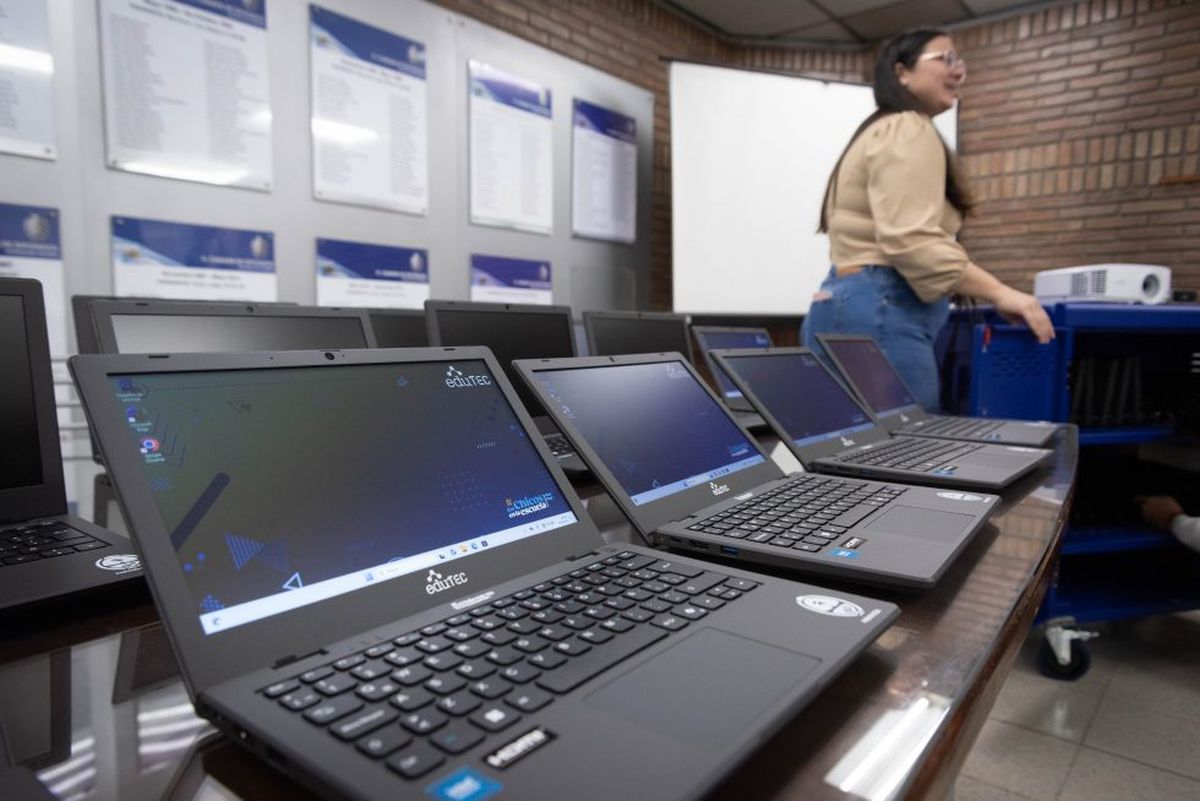 Se podrá estudiar desde una computadora y usar herramientas de IA para terminar el secundario en Mendoza. Se podrá estudiar desde una computadora y usar herramientas de IA para terminar el secundario en Mendoza.