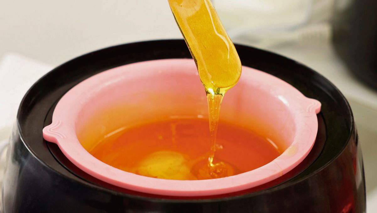 Un truco casero muy necesario: te explico cómo limpiar la cera depilatoria y eliminar los pegotes