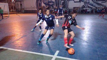 El futsal femenino puso primera en sus dos categorías