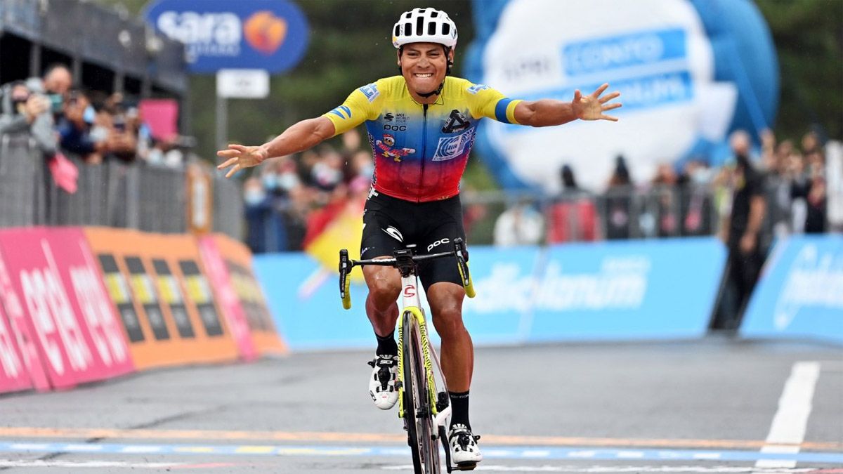 Giro de Italia: gran show del ecuatoriano Caicedo en el Etna