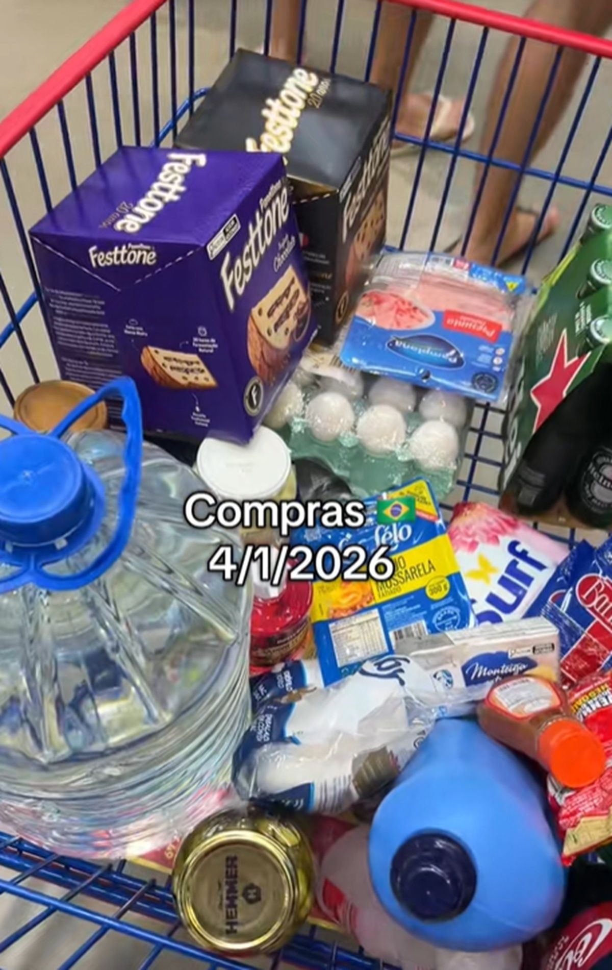 Una usuaria de TikTok compartió cuánto cuesta una compra básica en un supermercado de Brasil. Una usuaria de TikTok compartió cuánto cuesta una compra básica en un supermercado de Brasil.
