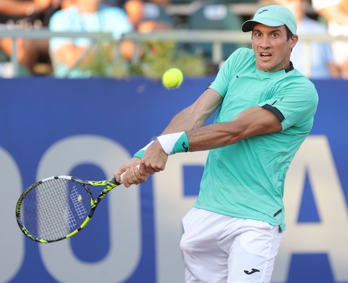 Facundo Bagnis llegó de Finlandia tras jugar la Copa Davis y quedó eliminado