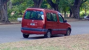 Buscan al sátiro de La Plata: fue filmado haciendo cosas obscenas en los bosques