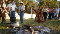 Oro Verde se prepara para una nueva edición de la Fiesta del Cordero a la Estaca