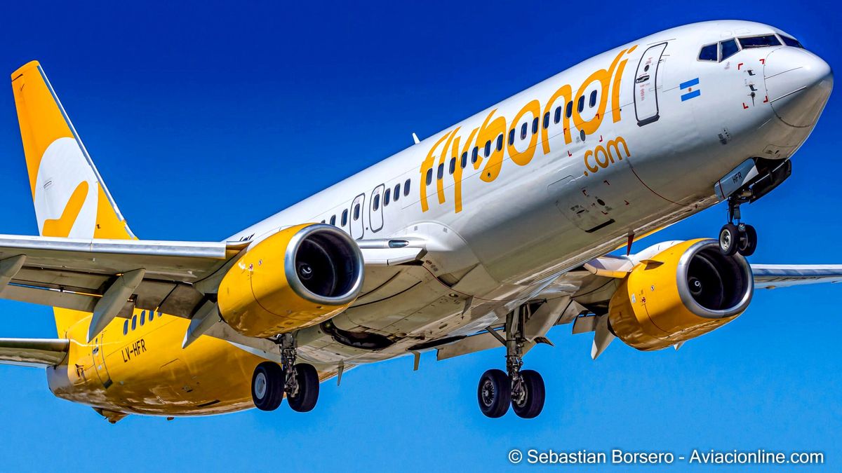 Solo un susto. Un pasajero gritó "bomba" y suspendieron el vuelo de Blybondi que debía ir a Salta. Solo un susto. Un pasajero gritó "bomba" y suspendieron el vuelo de Blybondi que debía ir a Salta.