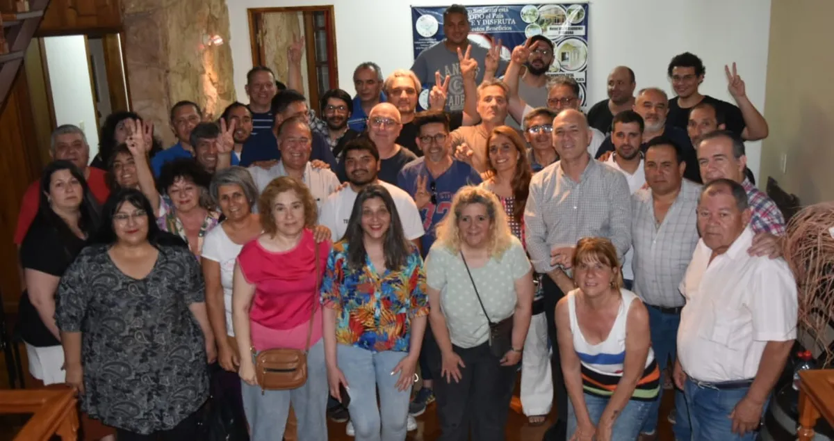 Los participantes de la reunión que el peronismo