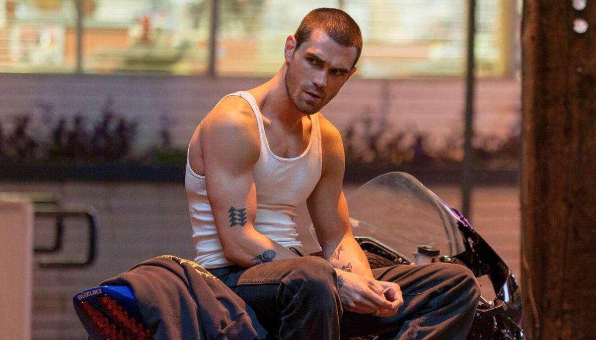 K. J. Apa protagoniza la película de acción. Imagen: Prime Video