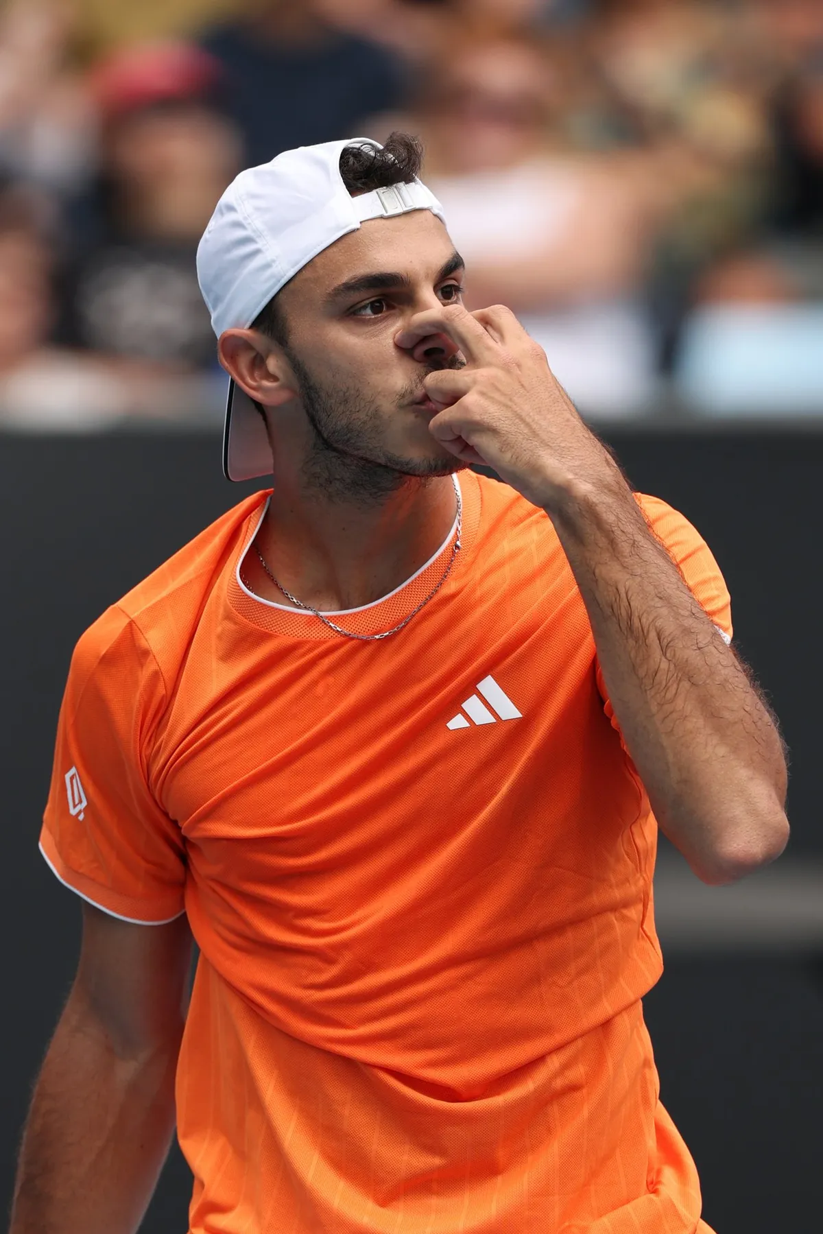 Francisco Cer&uacute;ndolo tuvo un partido brillante y avanz&oacute; a la tercera ronda del Abierto de Australia.&nbsp;