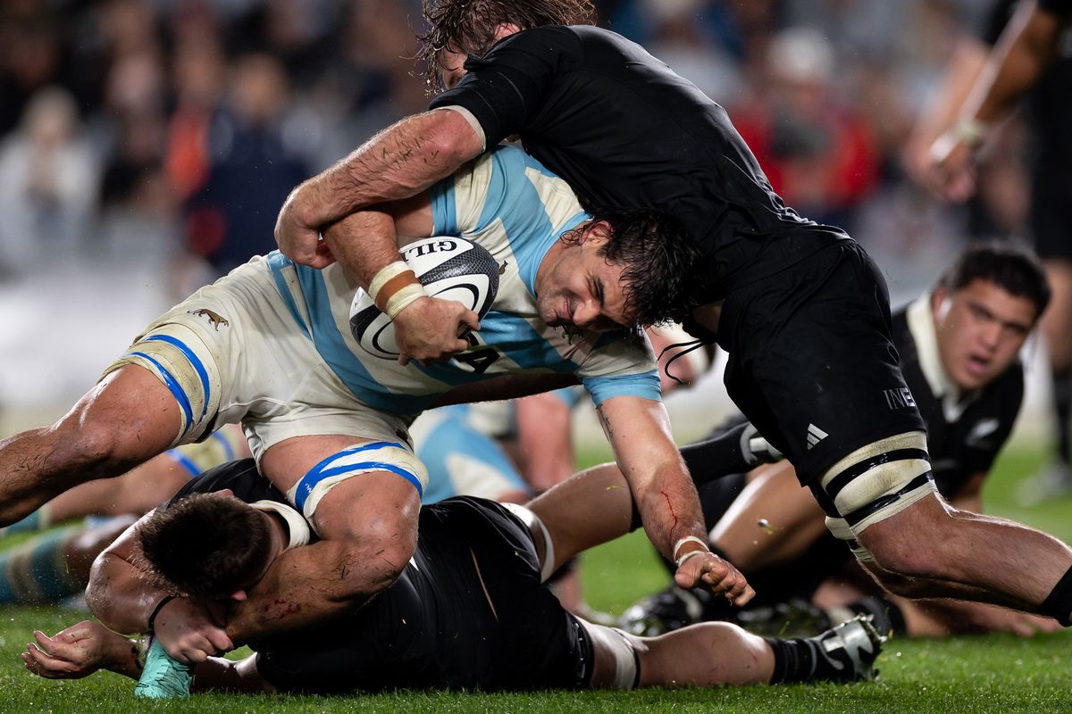 Los Pumas no pudieron hacer mucho ante los All Blacks. Los Pumas no pudieron hacer mucho ante los All Blacks.