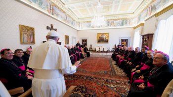 El Vaticano envía a la justicia a dos sacerdotes por abusos