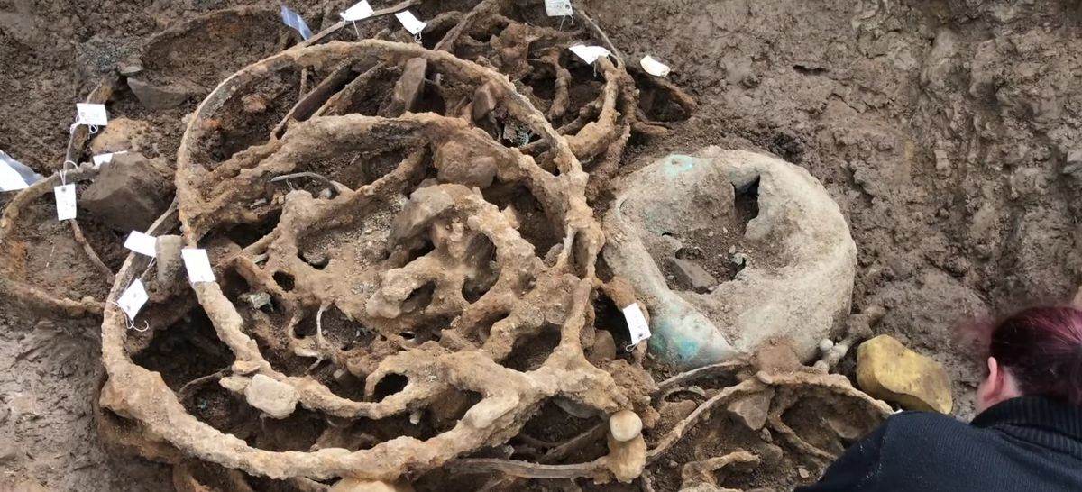 El descubrimiento entró instantáneamente a la historia de Inglaterra. El descubrimiento entró instantáneamente a la historia de Inglaterra.