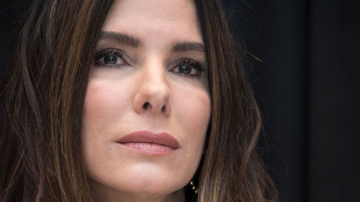La actriz Sandra Bullock interpreta a Gwen Cummings en la película de Netflix.