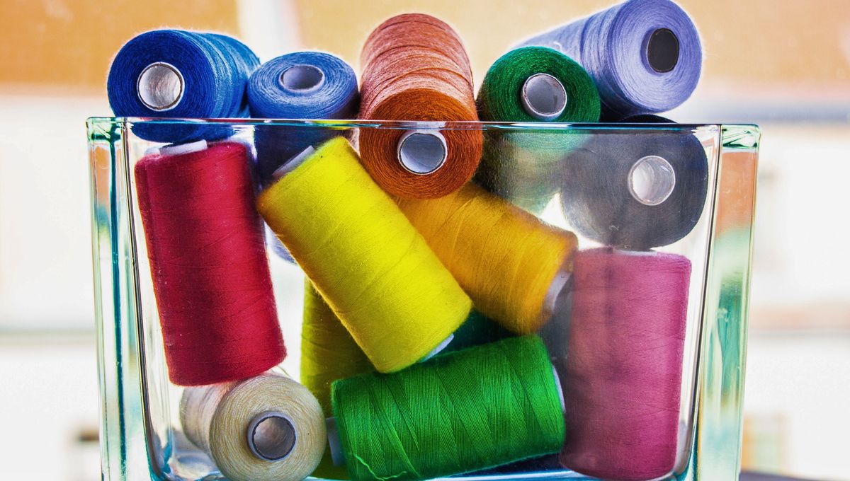 Utiliza siempre materiales de costura resistentes y de buena calidad. Utiliza siempre materiales de costura resistentes y de buena calidad. 