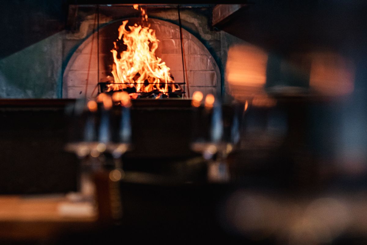 Más de 15 bodegas confirmadas para el festejo del Día del Amigo, en Puesto del Indio para esta edición invernal de Fuegos de Invierno - Wine Experience. Más de 15 bodegas confirmadas para el festejo del Día del Amigo, en Puesto del Indio para esta edición invernal de Fuegos de Invierno - Wine Experience.
