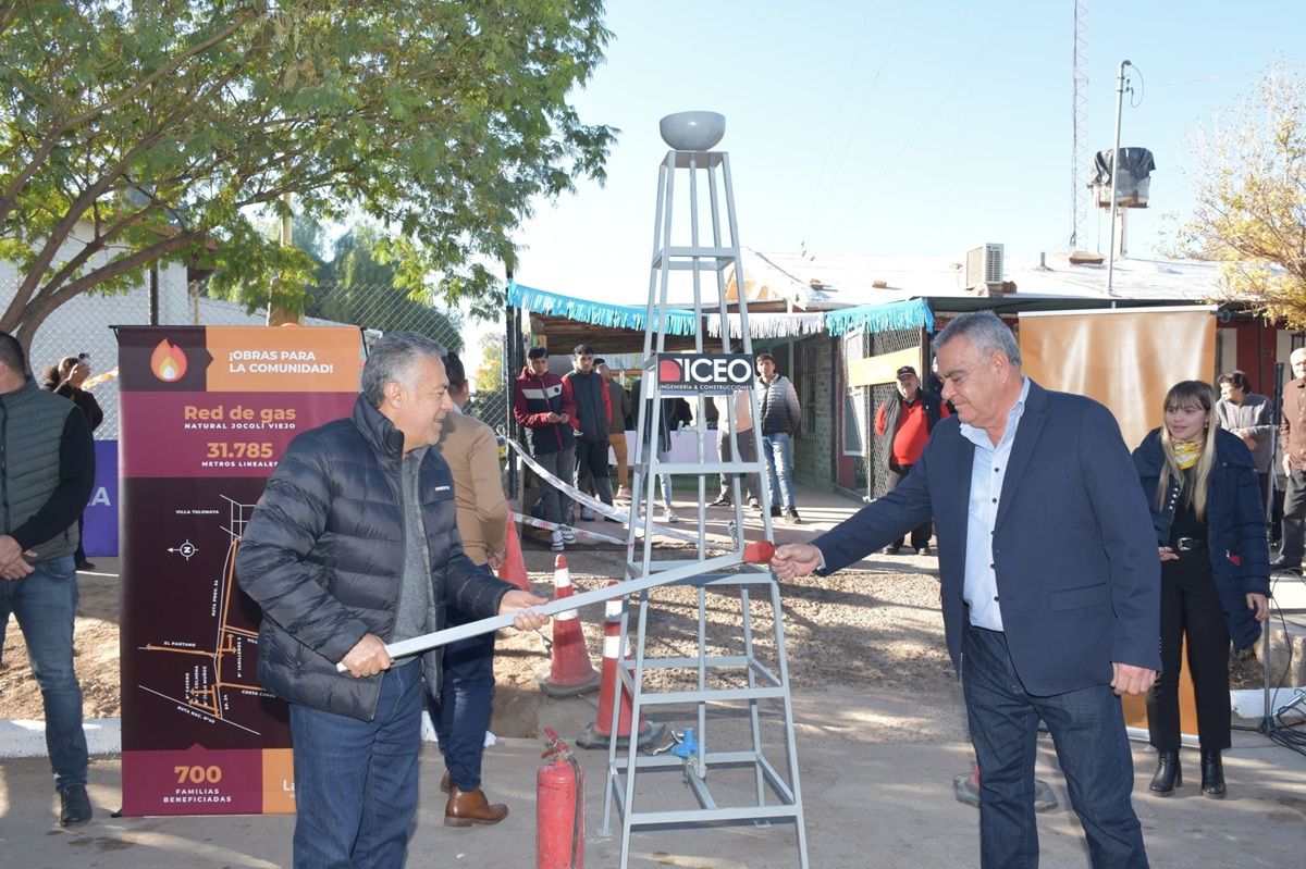 Lavalle inauguró la red de gas natural en Jocolí viejo.