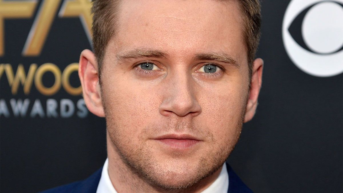 El actor Allen Leech interpreta a David Petersen en la película de Netflix.