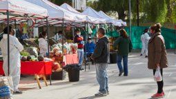 Coronavirus en Mendoza: una feria itinerante arrancó su recorrido por Las Heras con productos económicos