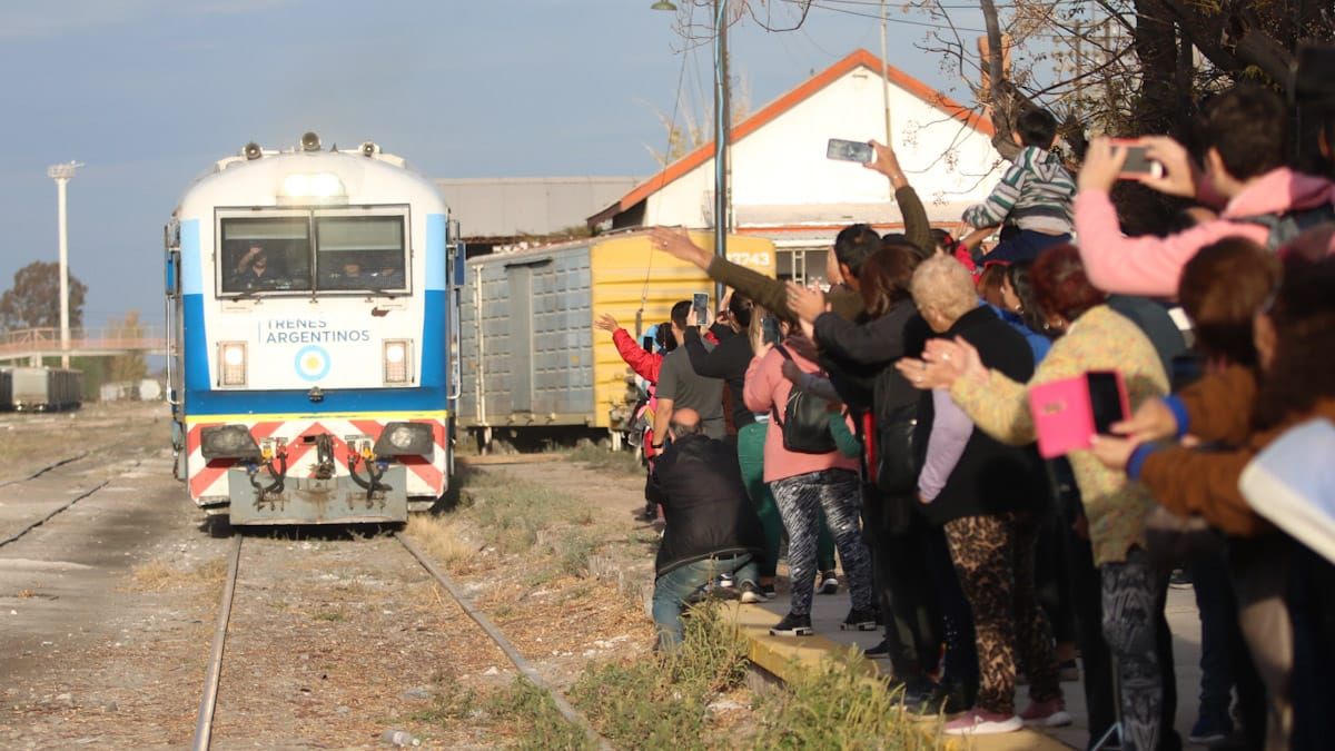 El tren salió este viernes desde Buenos Aires, cerca de las 13 y llegó a Mendoza este sábado 3 de junio, a las 17.30