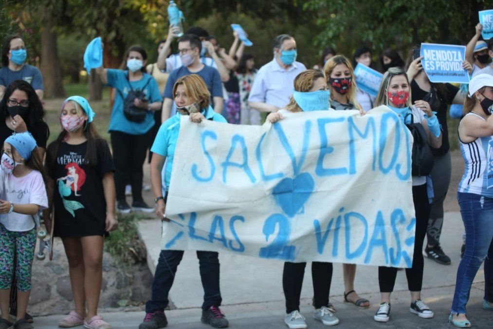 La Iglesia le mandó un mensaje a los legisladores por el aborto legal