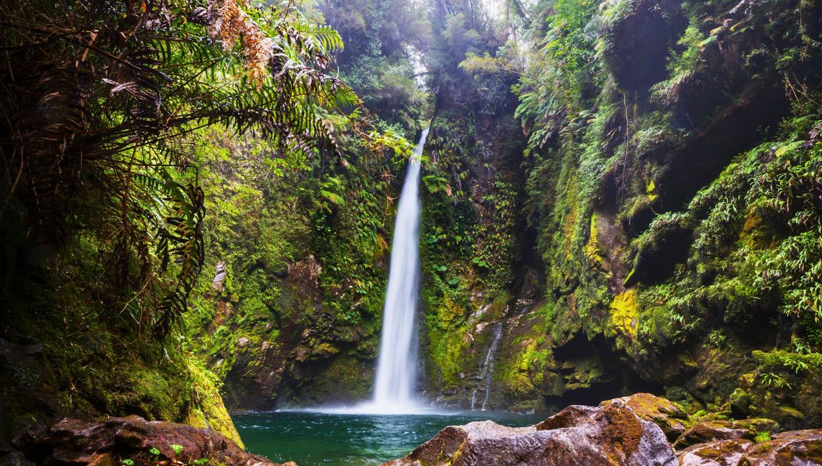 El pueblo que tiene una cascada angelical pero que antiguamente se usaba para rituales oscuros