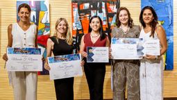 Marcela Navarro, Sara González, Verónica Tripiana, Carina Scandura y Rosana Villegas, las periodistas distinguidas por CPCOMS. Marcela Navarro, Sara González, Verónica Tripiana, Carina Scandura y Rosana Villegas, las periodistas distinguidas por CPCOMS.