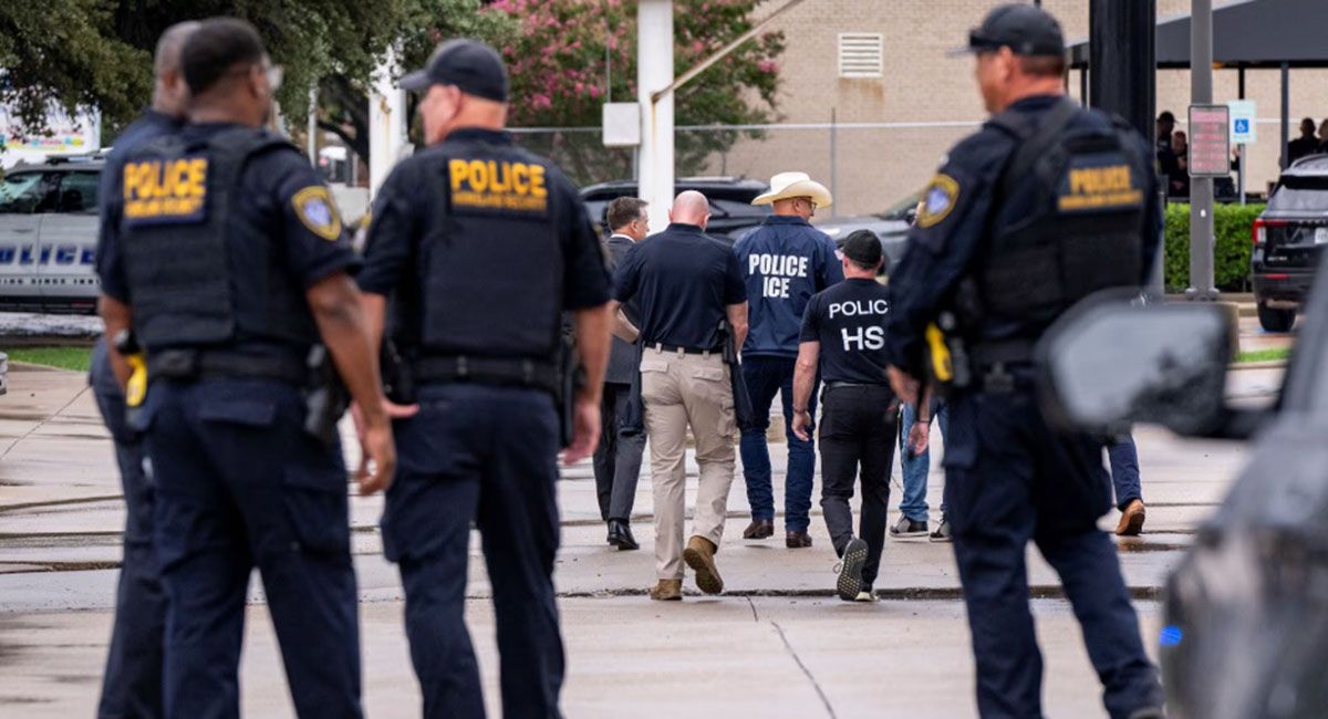 Un tirador atacó un Centro de Inmigración en Dallas, matando a un detenido e hiriendo a otros dos. El agresor se suicidó. Un tirador atacó un Centro de Inmigración en Dallas, matando a un detenido e hiriendo a otros dos. El agresor se suicidó.