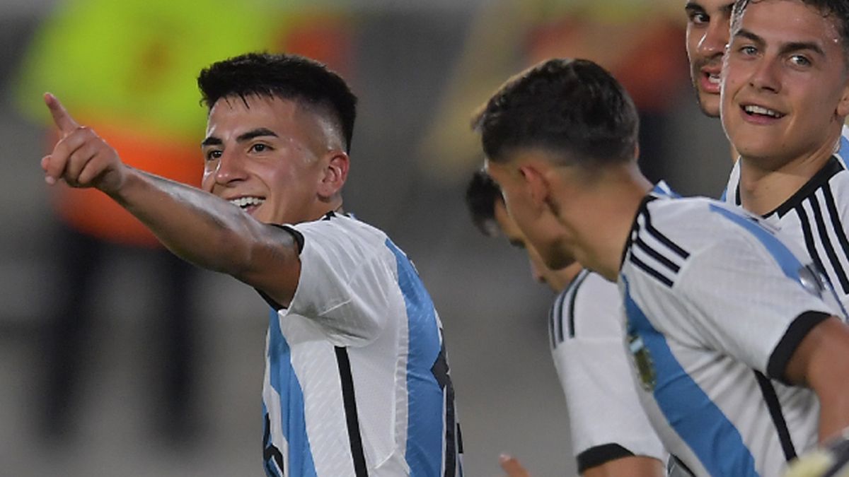 Thiago Almada rompió el cero en la fiesta de la Selección argentina