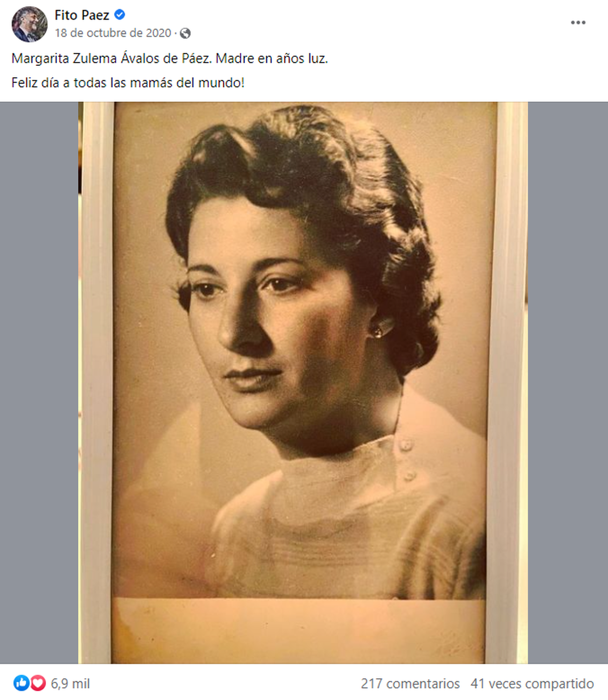 En 2020, Fito compartió en una de sus redes una foto de su mamá, Margarita Zulema Ávalos de Páez.