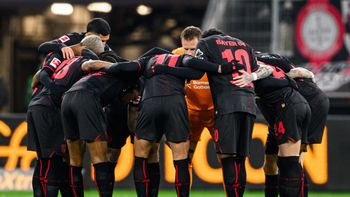 Ex Boca sufrió una increíble lesión en Bayer Leverkusen que da la vuelta al mundo Ex Boca sufrió una increíble lesión en Bayer Leverkusen que da la vuelta al mundo